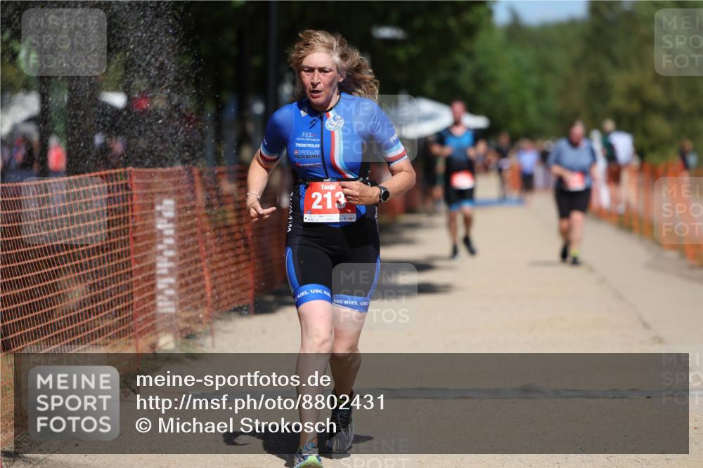 07.09.2025 - 19. Norderstedt Triathlon Michael Strokosch http://msf.ph/oto/8802431 07.09.2025 13:11:17 Laufen 213, 244 meine-sportfotos.de