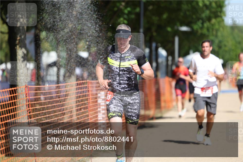 07.09.2025 - 19. Norderstedt Triathlon Michael Strokosch http://msf.ph/oto/8802441 07.09.2025 12:33:23 Laufen 191, 210, 714, 782, 815, 1241, 1247, 1265, 1329 meine-sportfotos.de