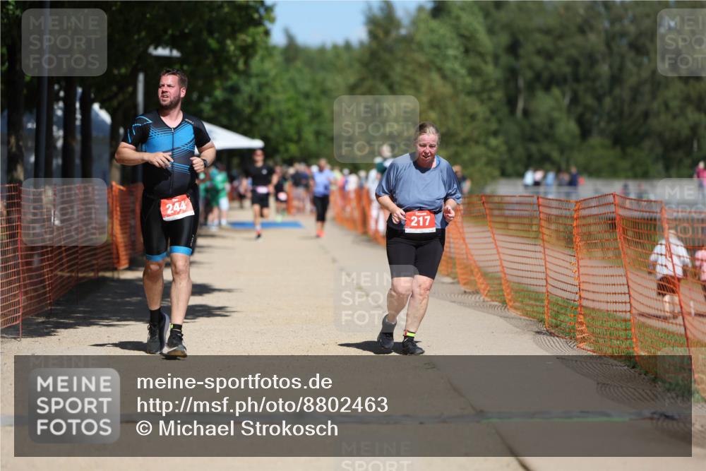 07.09.2025 - 19. Norderstedt Triathlon Michael Strokosch http://msf.ph/oto/8802463 07.09.2025 13:11:22 Laufen 217, 244 meine-sportfotos.de