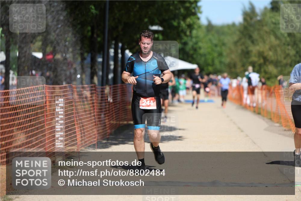 07.09.2025 - 19. Norderstedt Triathlon Michael Strokosch http://msf.ph/oto/8802484 07.09.2025 13:11:23 Laufen 217, 244, 813 meine-sportfotos.de
