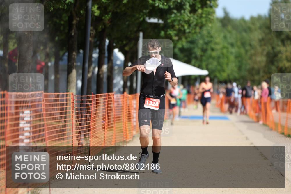 07.09.2025 - 19. Norderstedt Triathlon Michael Strokosch http://msf.ph/oto/8802486 07.09.2025 12:03:32 Laufen 1320 meine-sportfotos.de
