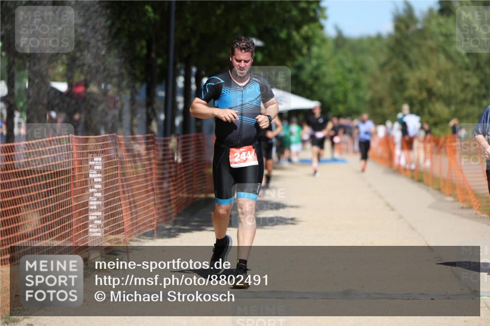 07.09.2025 - 19. Norderstedt Triathlon Michael Strokosch http://msf.ph/oto/8802491 07.09.2025 13:11:24 Laufen 217, 244, 813 meine-sportfotos.de
