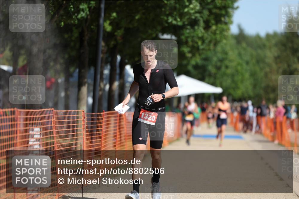 07.09.2025 - 19. Norderstedt Triathlon Michael Strokosch http://msf.ph/oto/8802506 07.09.2025 12:03:33 Laufen 1320 meine-sportfotos.de