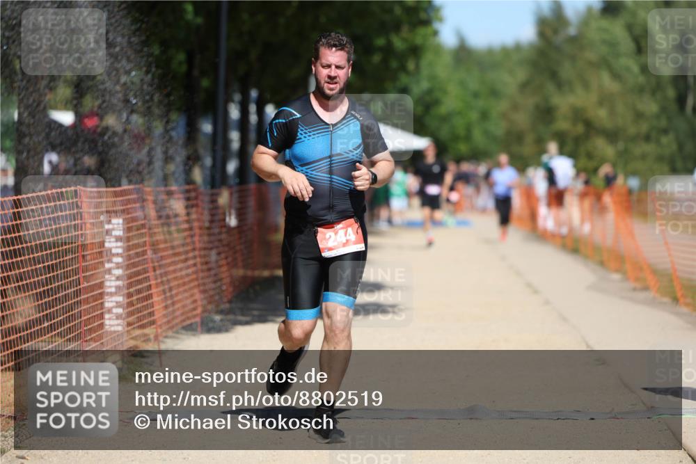 07.09.2025 - 19. Norderstedt Triathlon Michael Strokosch http://msf.ph/oto/8802519 07.09.2025 13:11:24 Laufen 217, 244, 813 meine-sportfotos.de