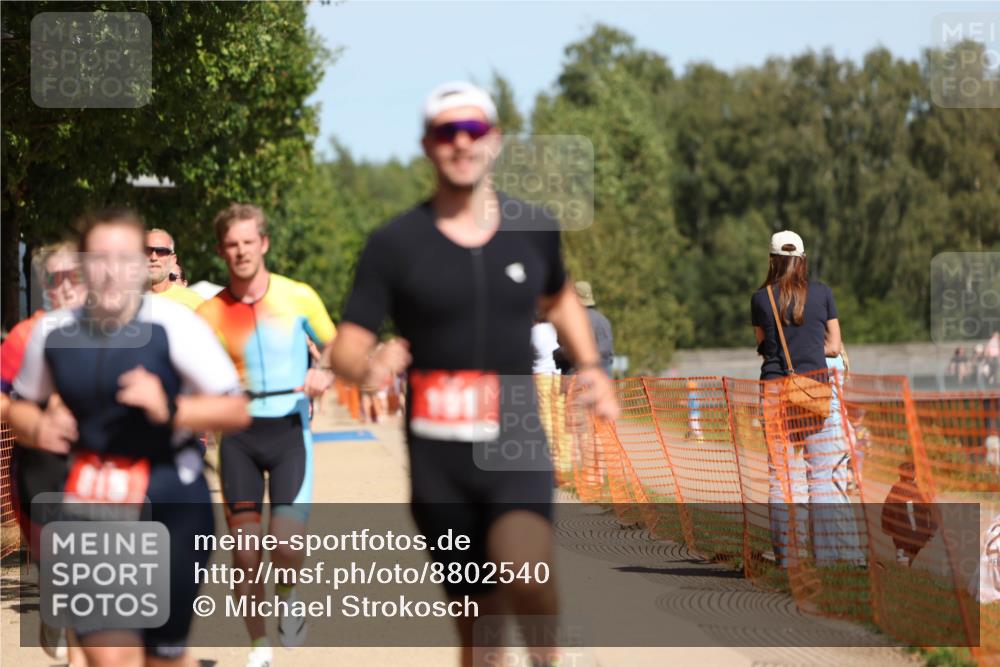 07.09.2025 - 19. Norderstedt Triathlon Michael Strokosch http://msf.ph/oto/8802540 07.09.2025 12:33:27 Laufen 191, 210, 714, 782, 815, 1247, 1265, 1329 meine-sportfotos.de
