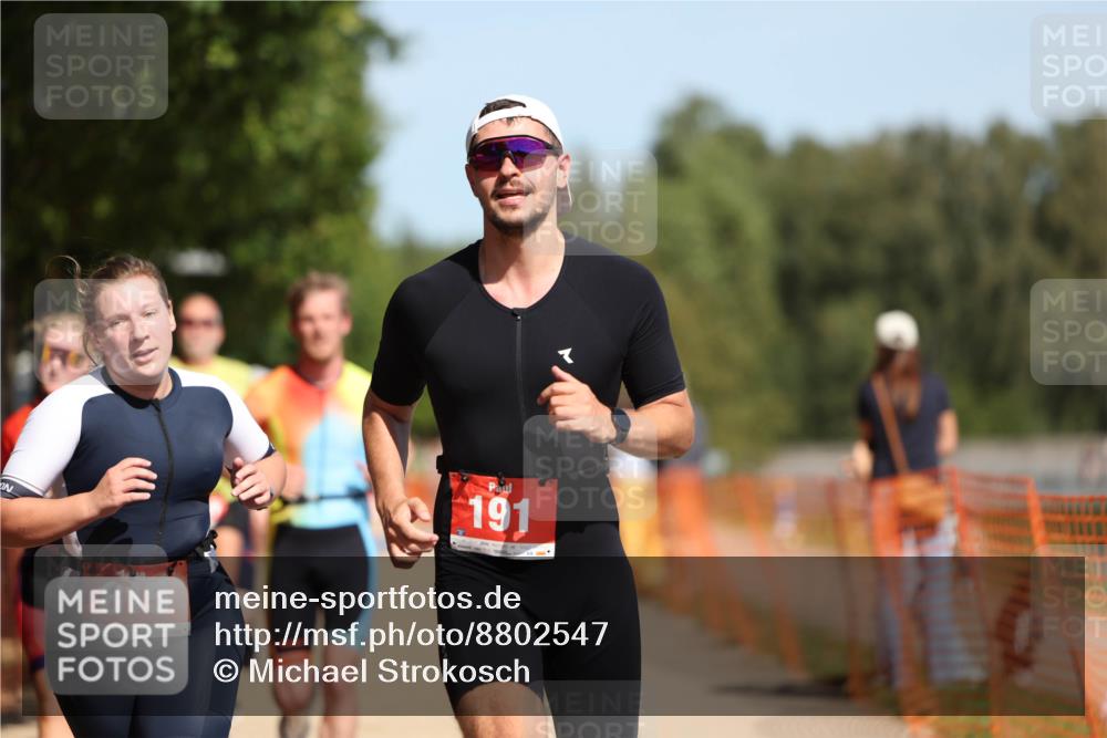 07.09.2025 - 19. Norderstedt Triathlon Michael Strokosch http://msf.ph/oto/8802547 07.09.2025 12:33:28 Laufen 191, 210, 714, 731, 782, 815, 1247, 1329 meine-sportfotos.de