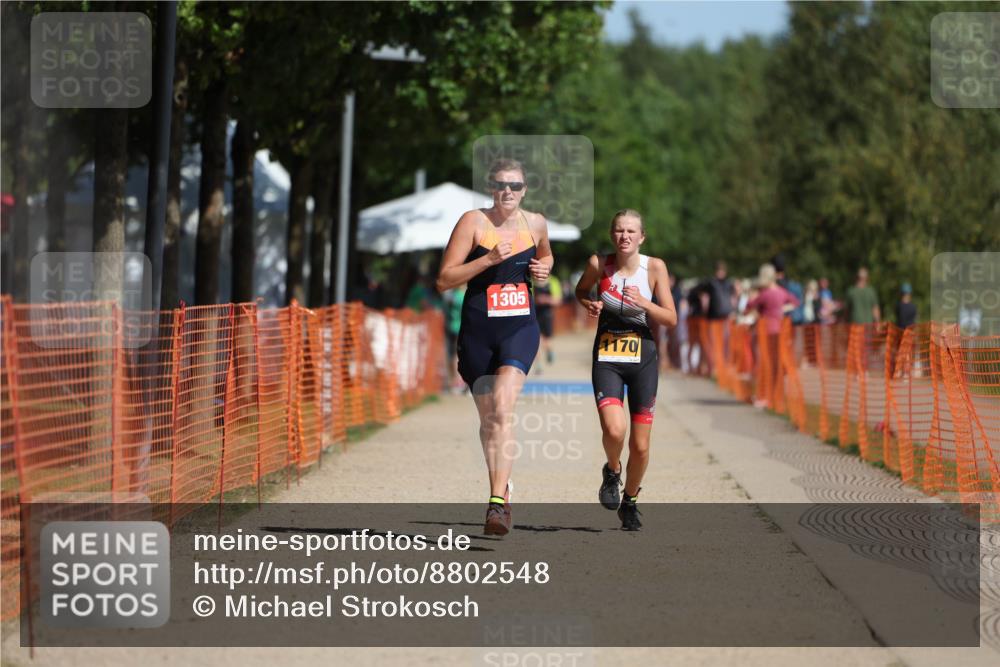 07.09.2025 - 19. Norderstedt Triathlon Michael Strokosch http://msf.ph/oto/8802548 07.09.2025 12:03:41 Laufen 1170, 1305 meine-sportfotos.de