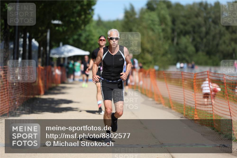 07.09.2025 - 19. Norderstedt Triathlon Michael Strokosch http://msf.ph/oto/8802577 07.09.2025 13:11:30 Laufen 217, 318, 813 meine-sportfotos.de