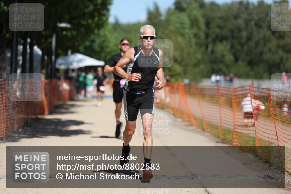 07.09.2025 - 19. Norderstedt Triathlon Michael Strokosch http://msf.ph/oto/8802583 07.09.2025 13:11:31 Laufen 318, 813 meine-sportfotos.de