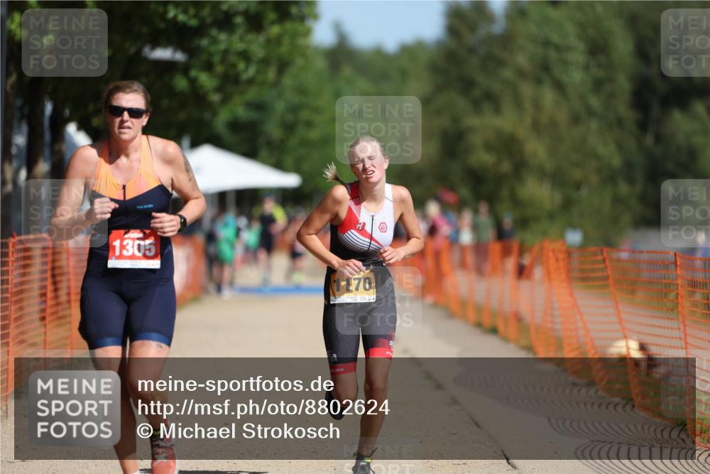 07.09.2025 - 19. Norderstedt Triathlon Michael Strokosch http://msf.ph/oto/8802624 07.09.2025 12:03:44 Laufen 1170, 1305 meine-sportfotos.de