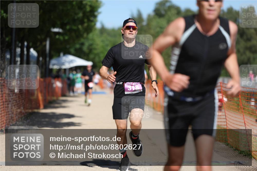 07.09.2025 - 19. Norderstedt Triathlon Michael Strokosch http://msf.ph/oto/8802627 07.09.2025 13:11:33 Laufen 318, 813, 853, 1342 meine-sportfotos.de