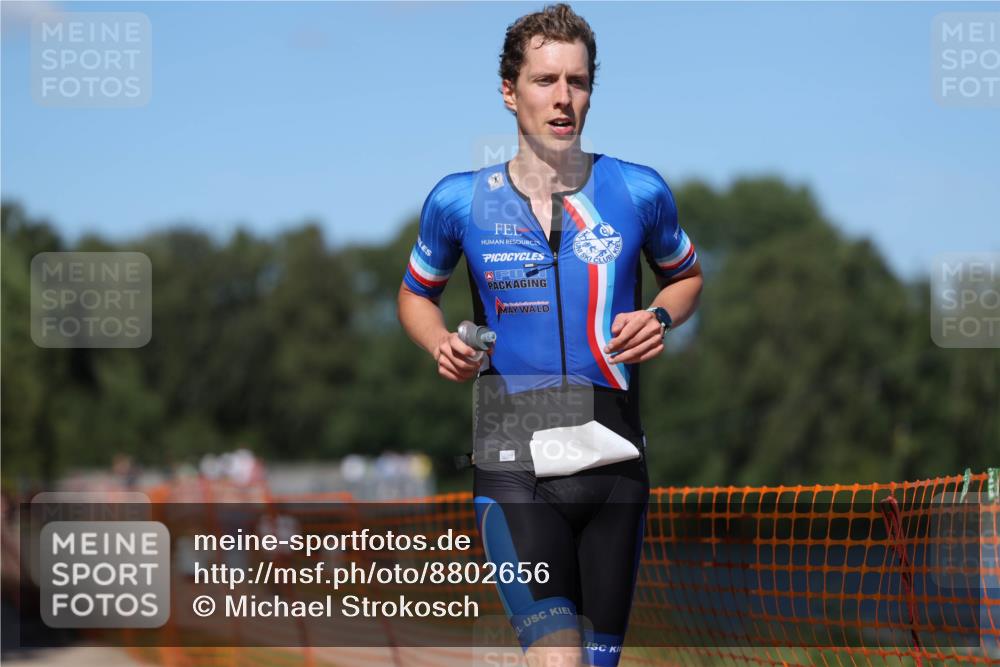 07.09.2025 - 19. Norderstedt Triathlon Michael Strokosch http://msf.ph/oto/8802656 07.09.2025 14:54:05 Laufen 1017, 1038, 1040, 1465 meine-sportfotos.de
