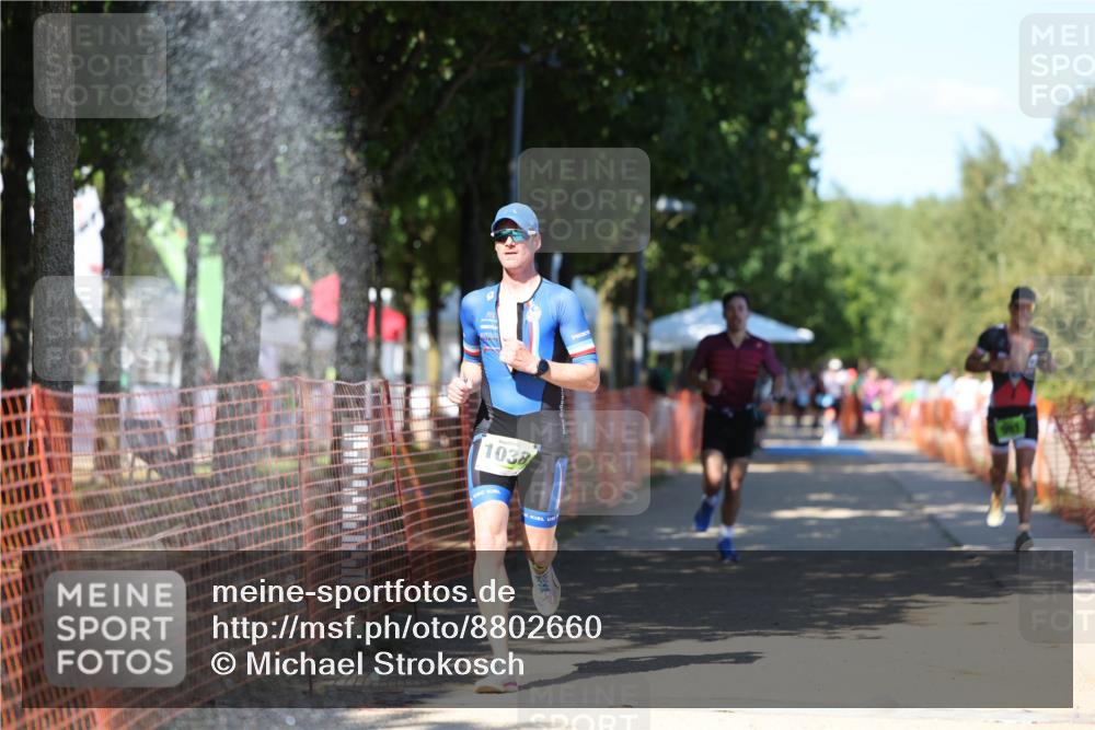 07.09.2025 - 19. Norderstedt Triathlon Michael Strokosch http://msf.ph/oto/8802660 07.09.2025 14:54:10 Laufen 981, 1038, 1465 meine-sportfotos.de