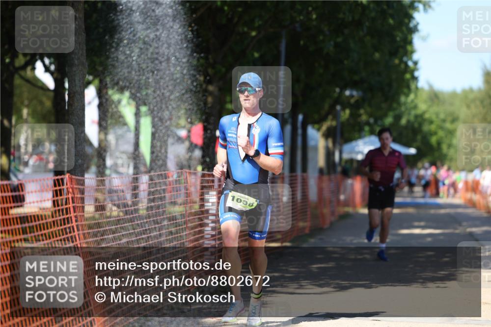 07.09.2025 - 19. Norderstedt Triathlon Michael Strokosch http://msf.ph/oto/8802672 07.09.2025 14:54:10 Laufen 981, 1038, 1465 meine-sportfotos.de