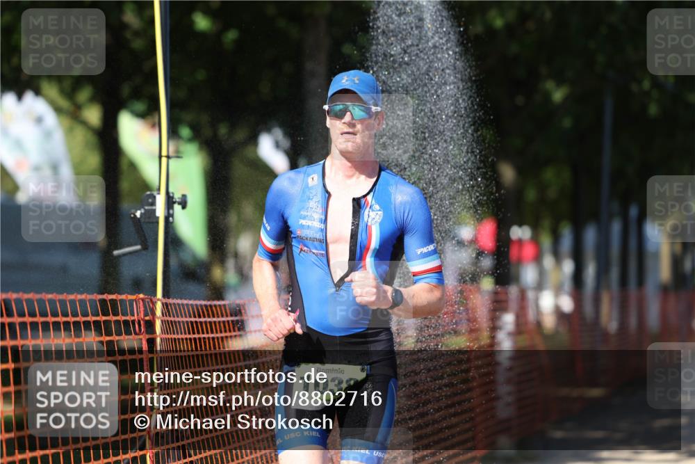 07.09.2025 - 19. Norderstedt Triathlon Michael Strokosch http://msf.ph/oto/8802716 07.09.2025 14:54:12 Laufen 981, 1038, 1465 meine-sportfotos.de