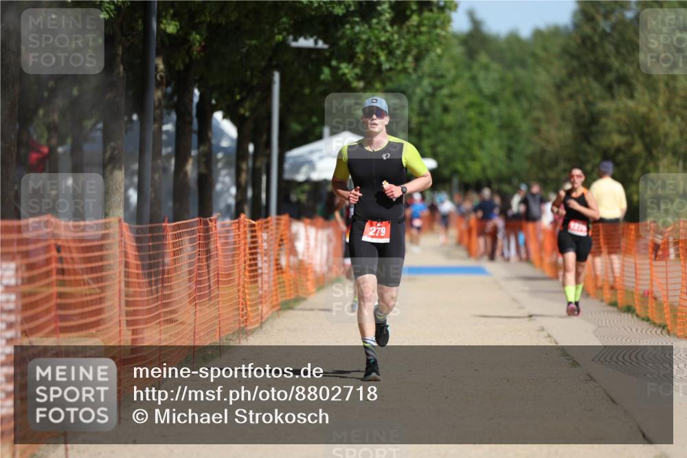 07.09.2025 - 19. Norderstedt Triathlon Michael Strokosch http://msf.ph/oto/8802718 07.09.2025 12:04:01 Laufen 279, 1183 meine-sportfotos.de