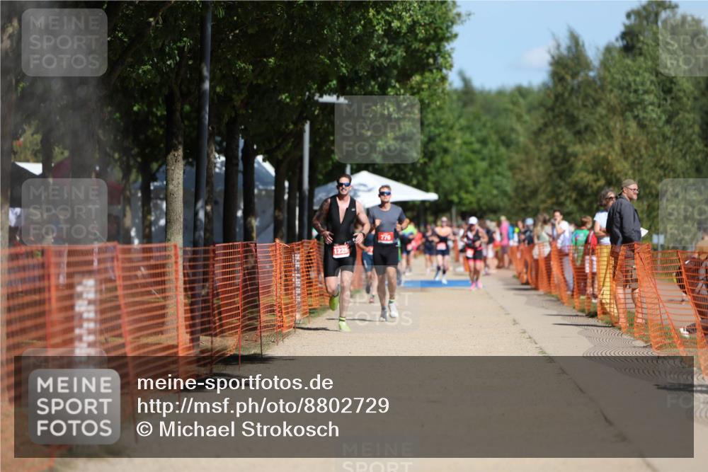 07.09.2025 - 19. Norderstedt Triathlon Michael Strokosch http://msf.ph/oto/8802729 07.09.2025 12:33:46 Laufen 1225 meine-sportfotos.de