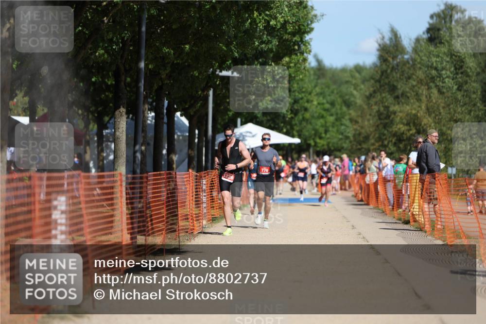07.09.2025 - 19. Norderstedt Triathlon Michael Strokosch http://msf.ph/oto/8802737 07.09.2025 12:33:46 Laufen 1225 meine-sportfotos.de