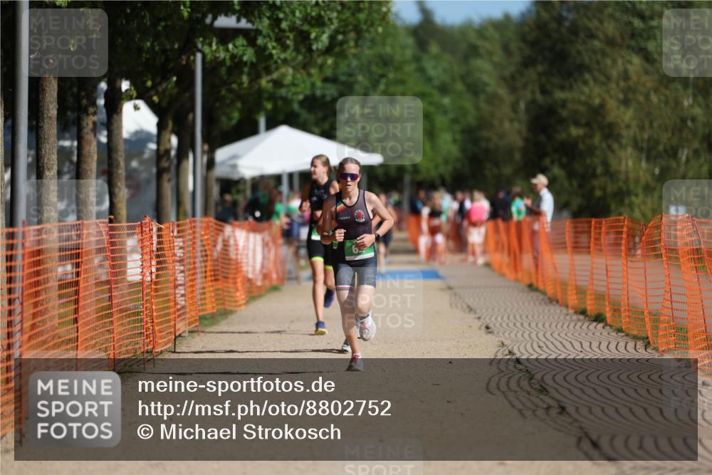 07.09.2025 - 19. Norderstedt Triathlon Michael Strokosch http://msf.ph/oto/8802752 07.09.2025 11:00:45 Laufen 62, 123, 127 meine-sportfotos.de