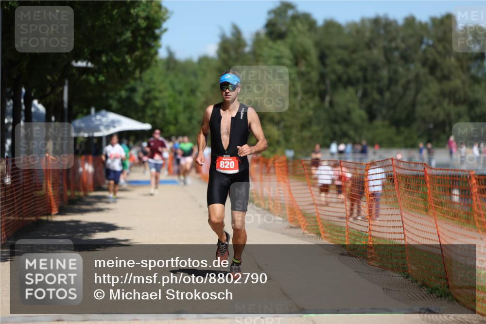 07.09.2025 - 19. Norderstedt Triathlon Michael Strokosch http://msf.ph/oto/8802790 07.09.2025 13:11:47 Laufen 820 meine-sportfotos.de
