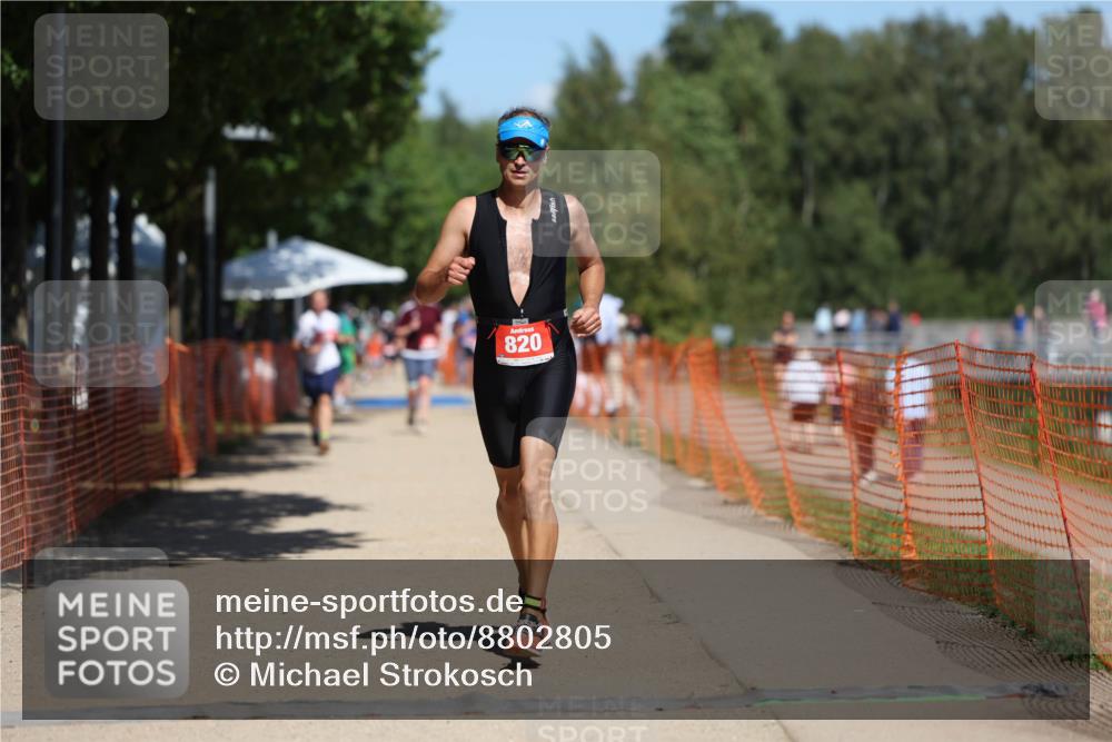 07.09.2025 - 19. Norderstedt Triathlon Michael Strokosch http://msf.ph/oto/8802805 07.09.2025 13:11:48 Laufen 820 meine-sportfotos.de