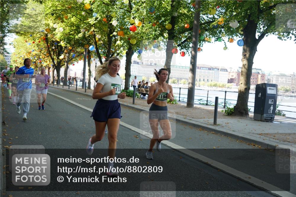 07.09.2025 - BARMER Alsterlauf Yannick Fuchs http://msf.ph/oto/8802809 07.09.2025 11:51:08 Laufen 8371, 1090, 1247, 1194 meine-sportfotos.de