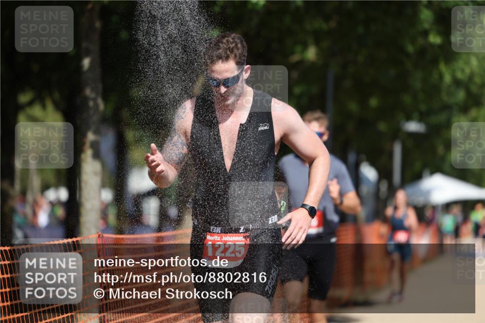 07.09.2025 - 19. Norderstedt Triathlon Michael Strokosch http://msf.ph/oto/8802816 07.09.2025 12:33:54 Laufen 773, 776, 1225 meine-sportfotos.de