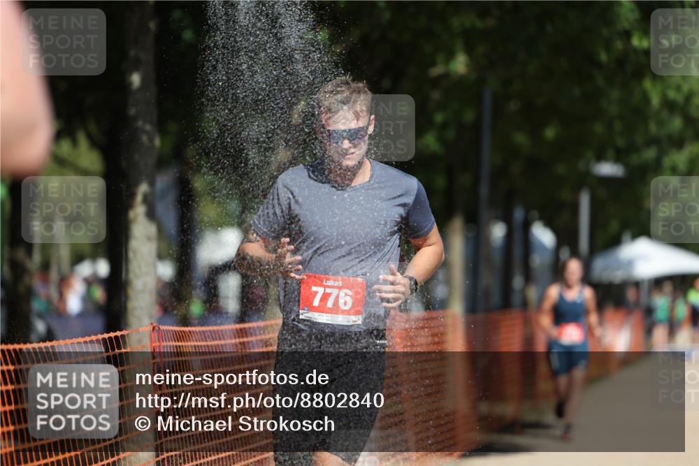 07.09.2025 - 19. Norderstedt Triathlon Michael Strokosch http://msf.ph/oto/8802840 07.09.2025 12:33:55 Laufen 773, 776, 1225 meine-sportfotos.de