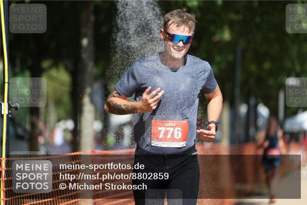 07.09.2025 - 19. Norderstedt Triathlon Michael Strokosch http://msf.ph/oto/8802859 07.09.2025 12:33:56 Laufen 773, 776, 1225 meine-sportfotos.de