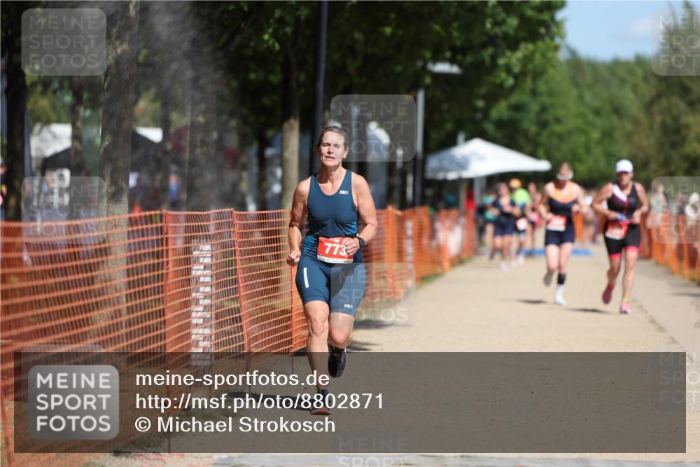 07.09.2025 - 19. Norderstedt Triathlon Michael Strokosch http://msf.ph/oto/8802871 07.09.2025 12:33:58 Laufen 773, 776, 1251, 1381 meine-sportfotos.de