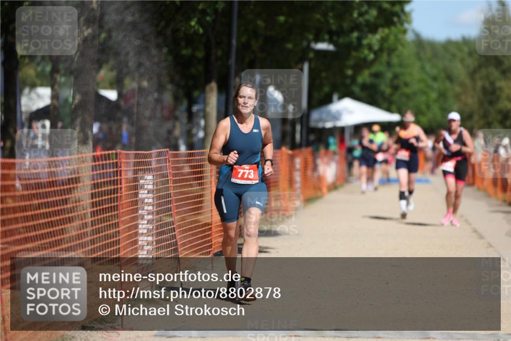 07.09.2025 - 19. Norderstedt Triathlon Michael Strokosch http://msf.ph/oto/8802878 07.09.2025 12:33:59 Laufen 773, 776, 1251, 1381 meine-sportfotos.de