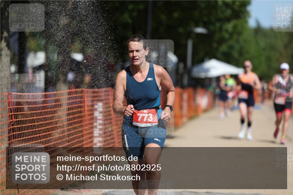 07.09.2025 - 19. Norderstedt Triathlon Michael Strokosch http://msf.ph/oto/8802925 07.09.2025 12:34:01 Laufen 773, 1251, 1381 meine-sportfotos.de