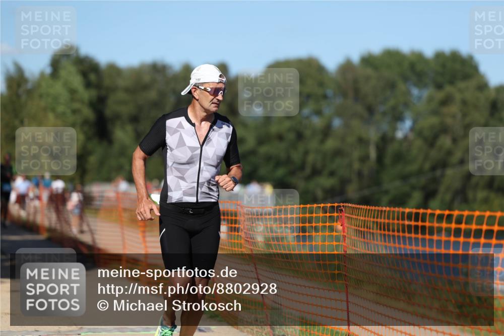 07.09.2025 - 19. Norderstedt Triathlon Michael Strokosch http://msf.ph/oto/8802928 07.09.2025 14:54:41 Laufen 964 meine-sportfotos.de