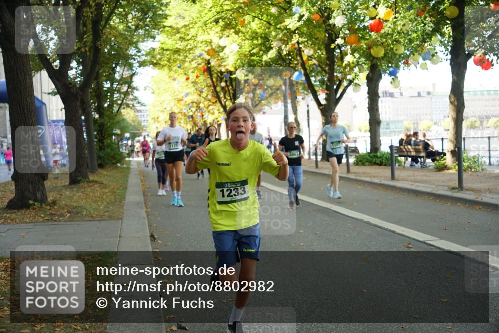 07.09.2025 - BARMER Alsterlauf Yannick Fuchs http://msf.ph/oto/8802982 07.09.2025 11:51:16 Laufen 1129, 1233, 8067, 1107 meine-sportfotos.de