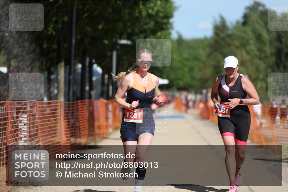 07.09.2025 - 19. Norderstedt Triathlon Michael Strokosch http://msf.ph/oto/8803013 07.09.2025 12:34:05 Laufen 1251, 1368, 1381 meine-sportfotos.de