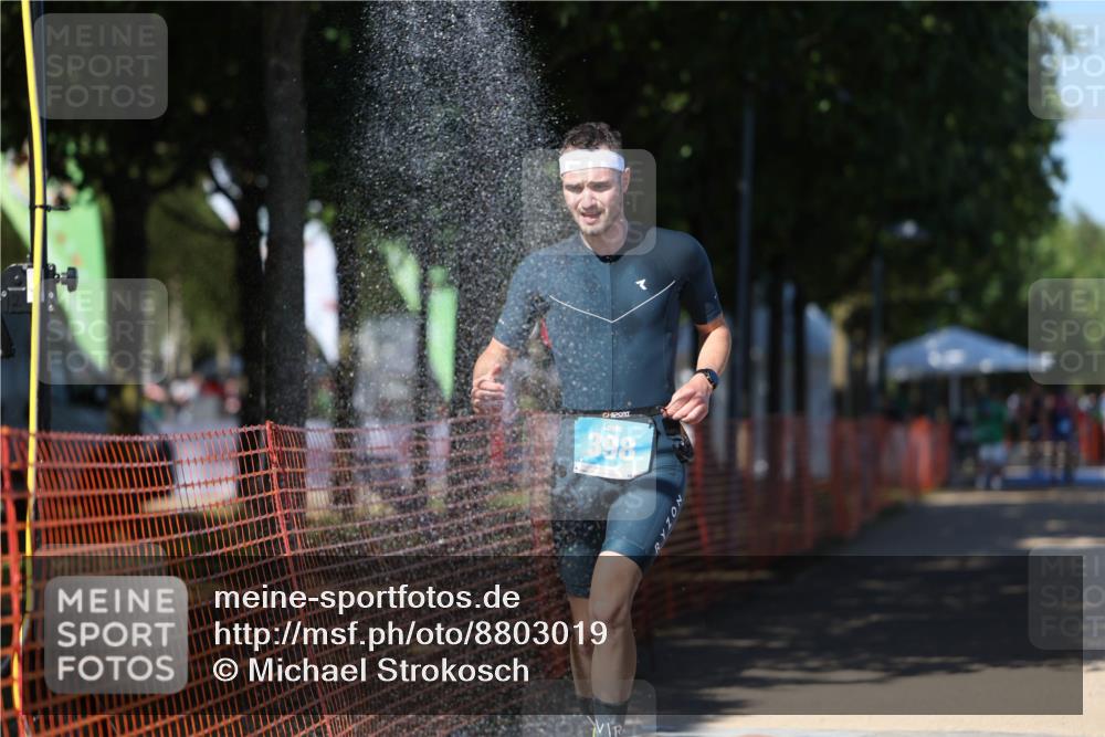 07.09.2025 - 19. Norderstedt Triathlon Michael Strokosch http://msf.ph/oto/8803019 07.09.2025 14:55:01 Laufen 398, 900 meine-sportfotos.de