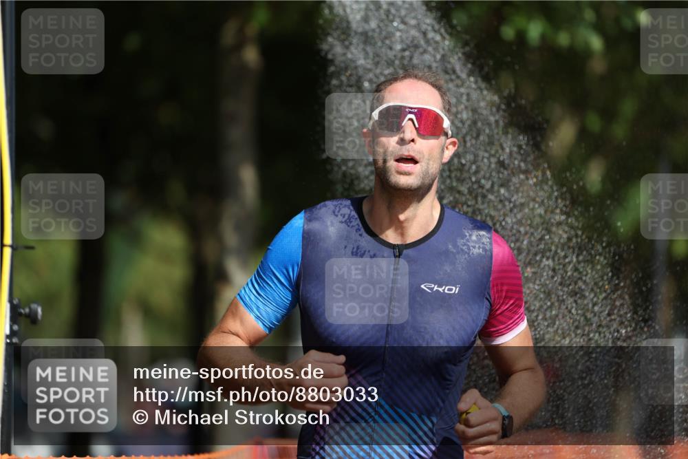 07.09.2025 - 19. Norderstedt Triathlon Michael Strokosch http://msf.ph/oto/8803033 07.09.2025 12:04:16 Laufen 1278, 1306 meine-sportfotos.de