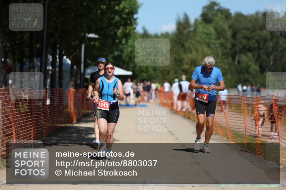 07.09.2025 - 19. Norderstedt Triathlon Michael Strokosch http://msf.ph/oto/8803037 07.09.2025 13:12:08 Laufen 304, 700, 1243 meine-sportfotos.de