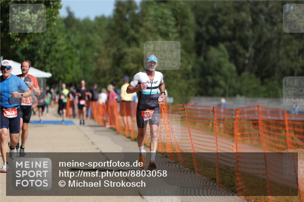 07.09.2025 - 19. Norderstedt Triathlon Michael Strokosch http://msf.ph/oto/8803058 07.09.2025 12:04:26 Laufen 191, 303, 736, 819 meine-sportfotos.de