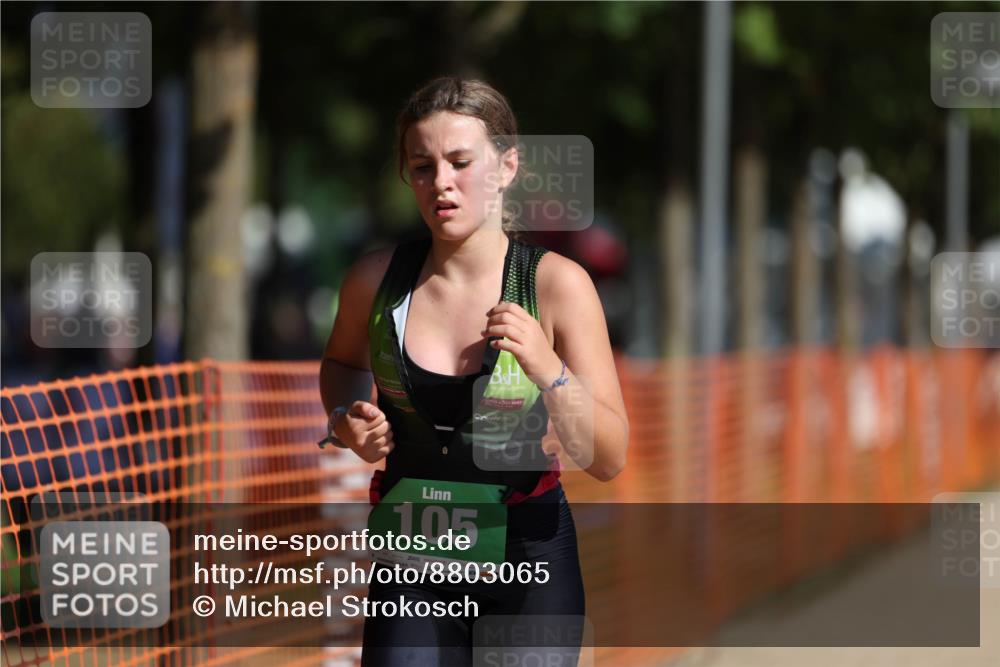 07.09.2025 - 19. Norderstedt Triathlon Michael Strokosch http://msf.ph/oto/8803065 07.09.2025 11:01:04 Laufen 105 meine-sportfotos.de