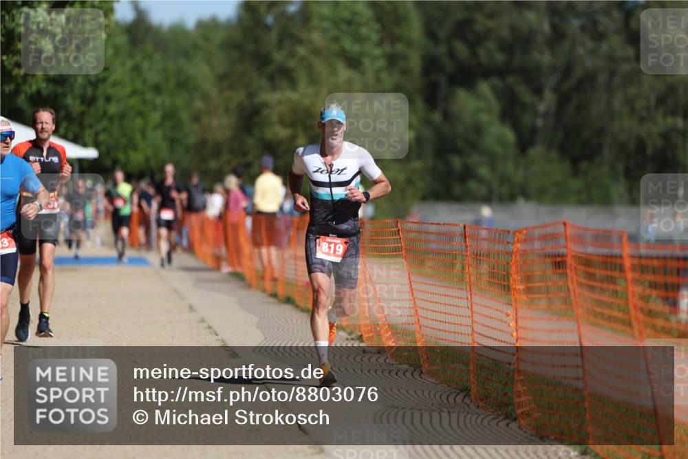 07.09.2025 - 19. Norderstedt Triathlon Michael Strokosch http://msf.ph/oto/8803076 07.09.2025 12:04:26 Laufen 191, 303, 736, 819 meine-sportfotos.de