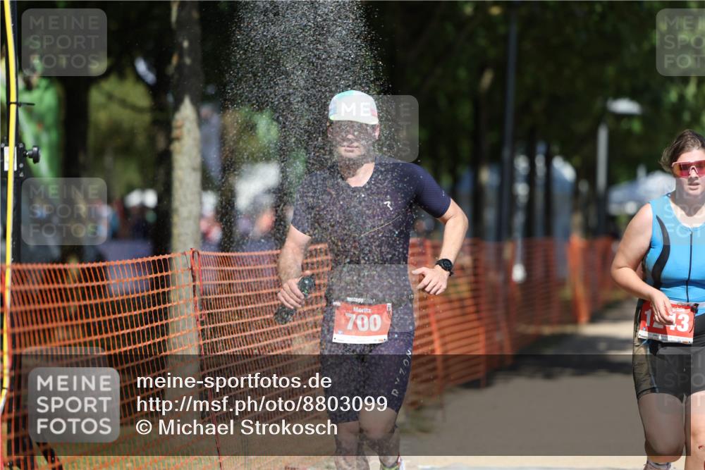 07.09.2025 - 19. Norderstedt Triathlon Michael Strokosch http://msf.ph/oto/8803099 07.09.2025 13:12:10 Laufen 304, 700, 1243 meine-sportfotos.de