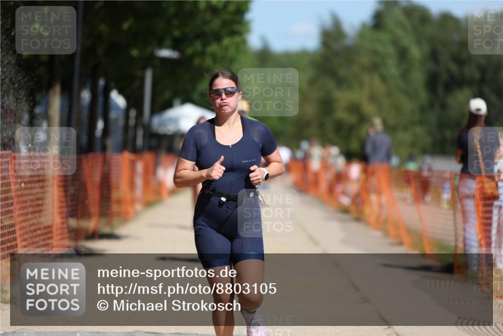 07.09.2025 - 19. Norderstedt Triathlon Michael Strokosch http://msf.ph/oto/8803105 07.09.2025 12:34:12 Laufen 1237, 1333, 1368 meine-sportfotos.de