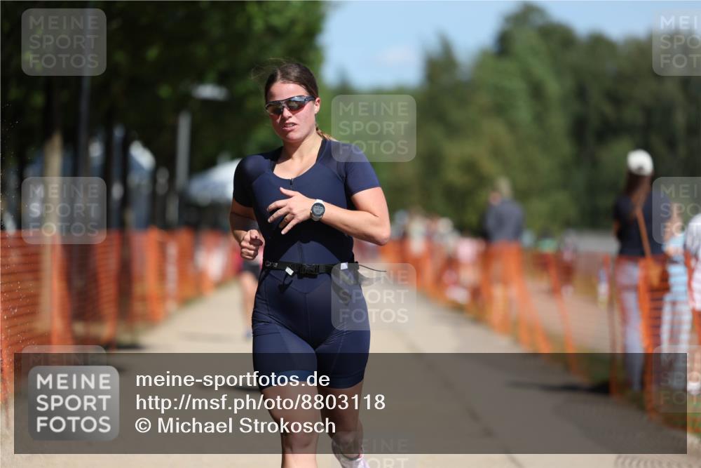 07.09.2025 - 19. Norderstedt Triathlon Michael Strokosch http://msf.ph/oto/8803118 07.09.2025 12:34:12 Laufen 1237, 1333, 1368 meine-sportfotos.de