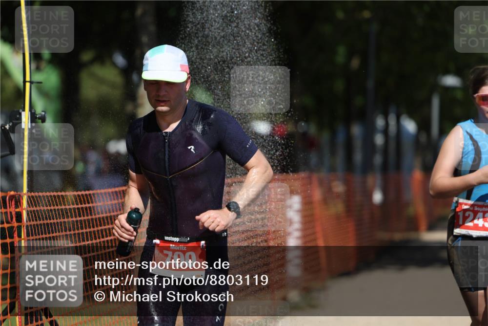07.09.2025 - 19. Norderstedt Triathlon Michael Strokosch http://msf.ph/oto/8803119 07.09.2025 13:12:11 Laufen 304, 700, 1243 meine-sportfotos.de