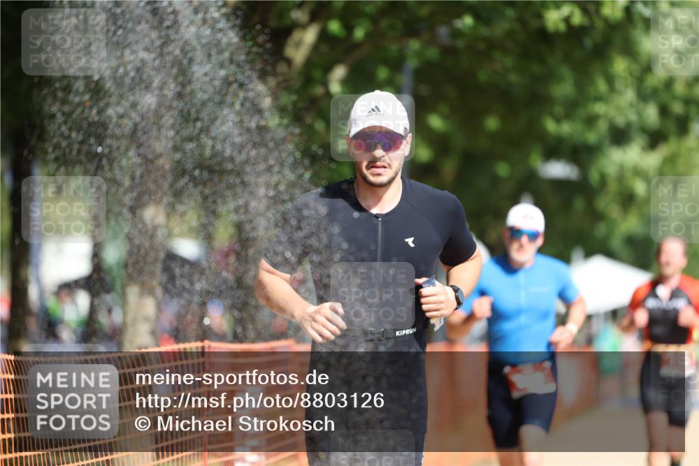 07.09.2025 - 19. Norderstedt Triathlon Michael Strokosch http://msf.ph/oto/8803126 07.09.2025 12:04:28 Laufen 191, 303, 736, 819 meine-sportfotos.de