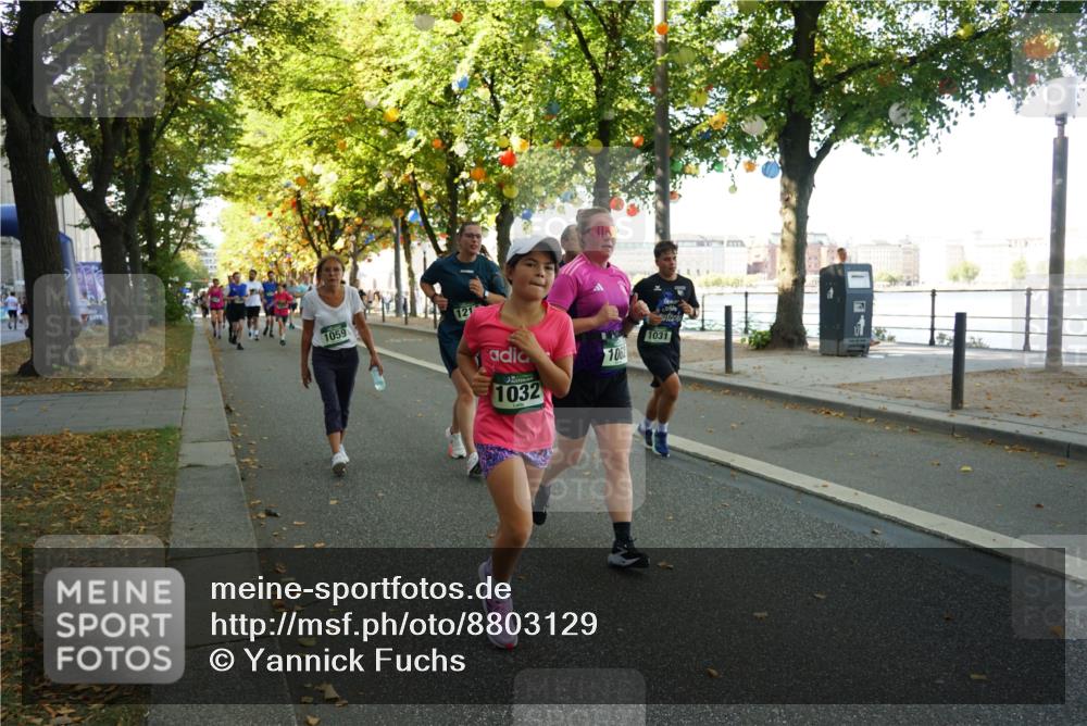 07.09.2025 - BARMER Alsterlauf Yannick Fuchs http://msf.ph/oto/8803129 07.09.2025 11:51:22 Laufen 1059, 1032, 1031, 1062 meine-sportfotos.de