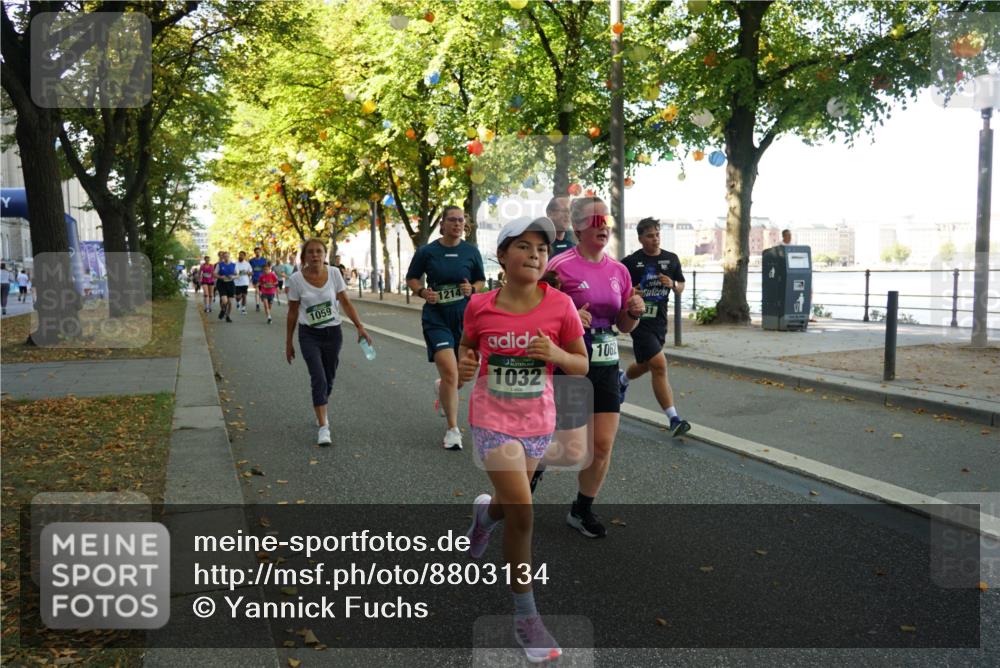 07.09.2025 - BARMER Alsterlauf Yannick Fuchs http://msf.ph/oto/8803134 07.09.2025 11:51:23 Laufen 1059, 1214, 1032, 1062 meine-sportfotos.de