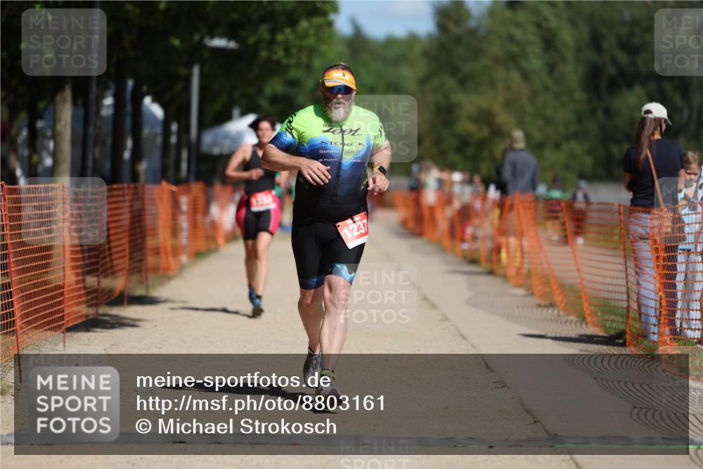 07.09.2025 - 19. Norderstedt Triathlon Michael Strokosch http://msf.ph/oto/8803161 07.09.2025 12:34:14 Laufen 1237, 1333, 1368 meine-sportfotos.de