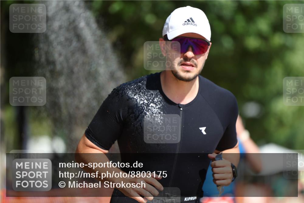 07.09.2025 - 19. Norderstedt Triathlon Michael Strokosch http://msf.ph/oto/8803175 07.09.2025 12:04:30 Laufen 191, 303, 736, 819 meine-sportfotos.de
